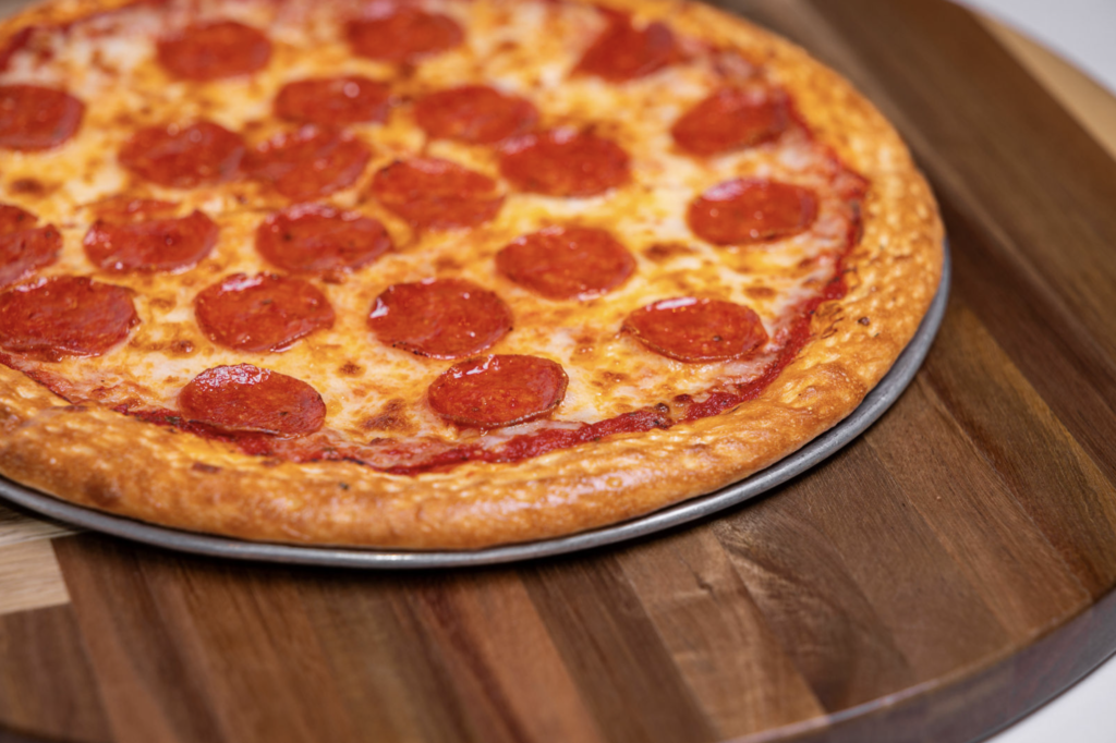 Best Drinks to Pair with Pizza